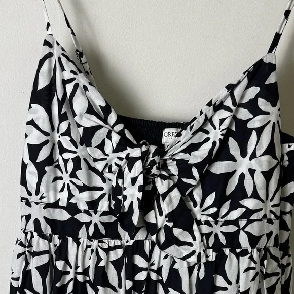 J. Crew factory black and white floral print with keyhole front size 6P - Picture 2 of 11